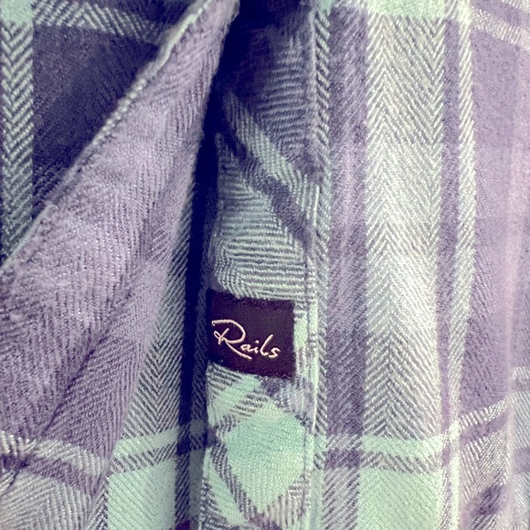 Rails Hunter Plaid Opal Button Down shirt. - Picture 6 of 7